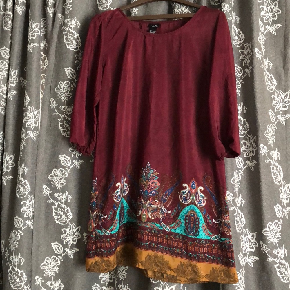 🦋$5/$25 Cute little paisley dress